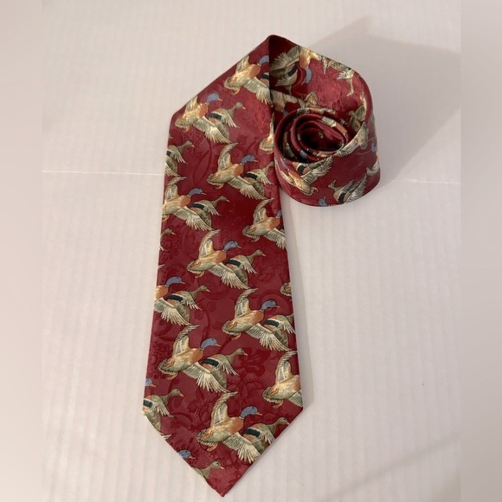 Renaissance Hand Made Necktie Flying Mallard Ducks Red‎ Burgundy